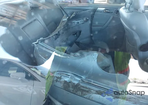 2005 Mercedes-Benz C 230 Kompressor Sport z USA, uszkodzony, nr VIN WDBRF40J05F630870